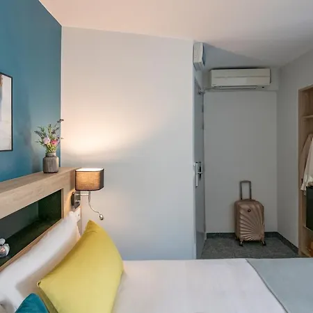 Bristol Hotell 3*