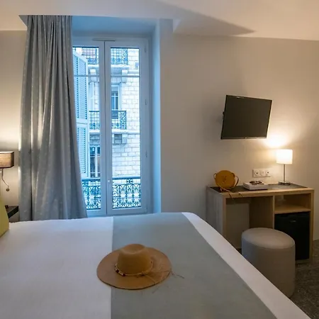 Bristol Szálloda 3*